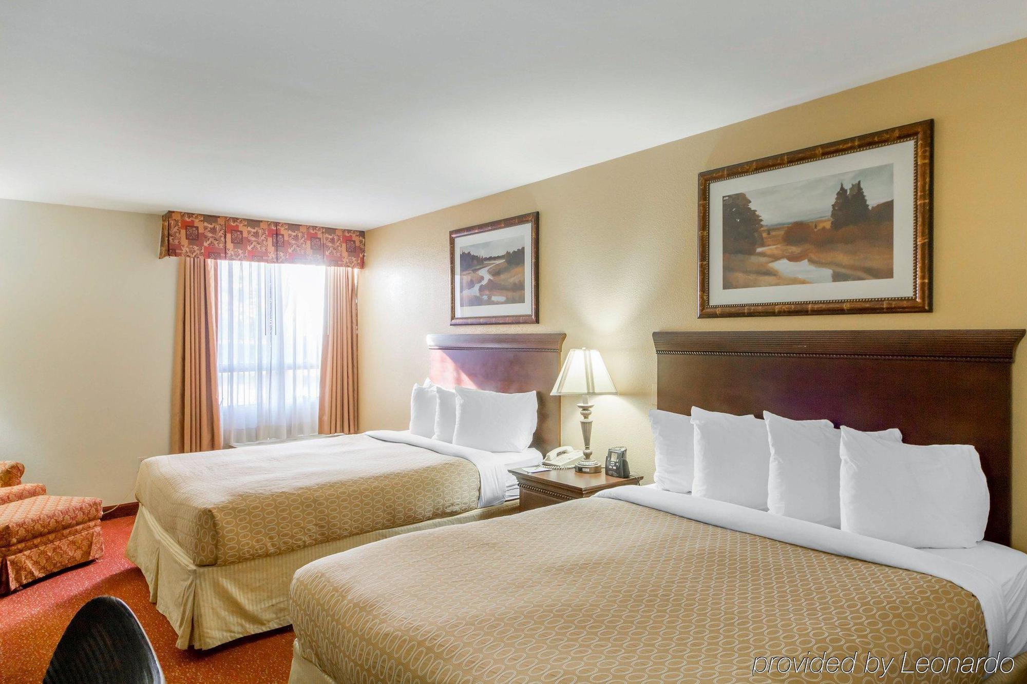 Clarion Inn Tulsa International Airport Eksteriør bilde