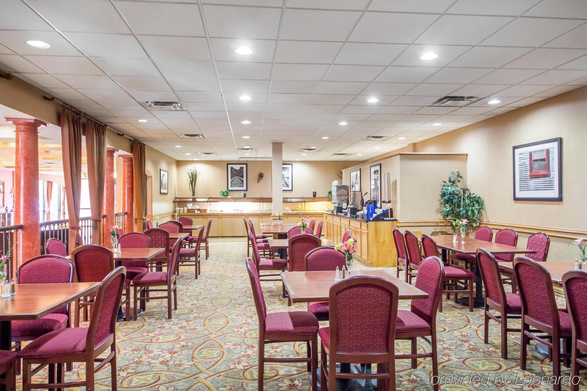 Clarion Inn Tulsa International Airport Eksteriør bilde