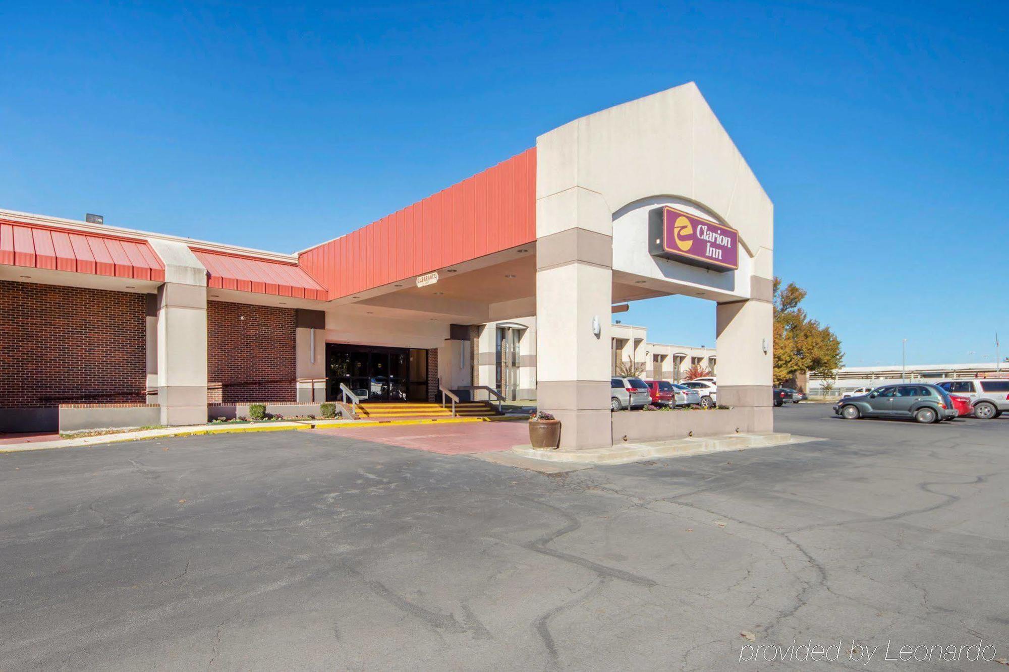 Clarion Inn Tulsa International Airport Eksteriør bilde