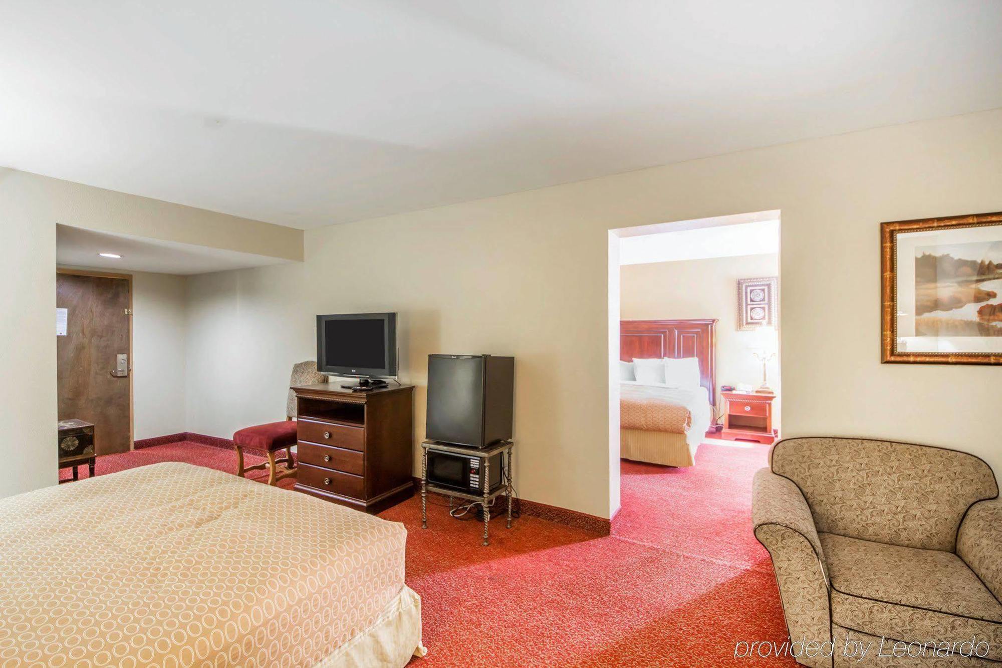 Clarion Inn Tulsa International Airport Eksteriør bilde